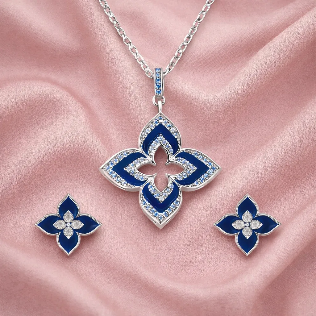 Elegant quatrefoil jewelry set S (2).webp