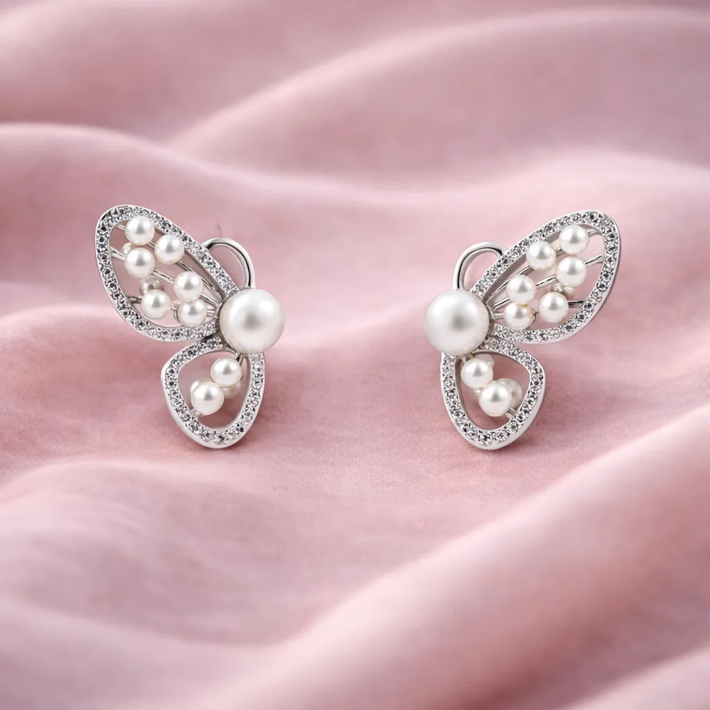 Aurelia Pearl Butterfly Earrings S (2).webp