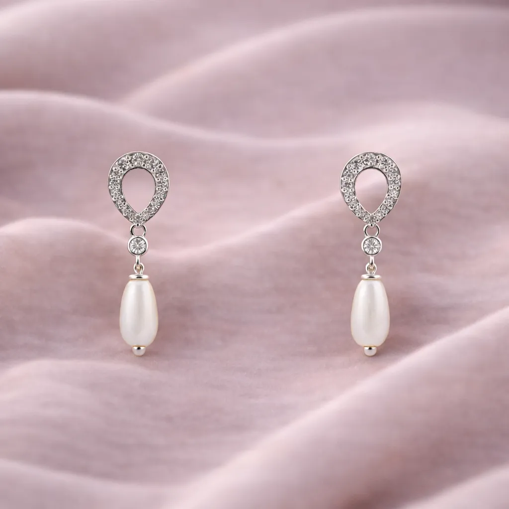 Celeste Pearl Drop Earrings S (2).webp