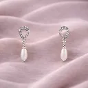 Celeste Pearl Drop Earrings S (2).webp