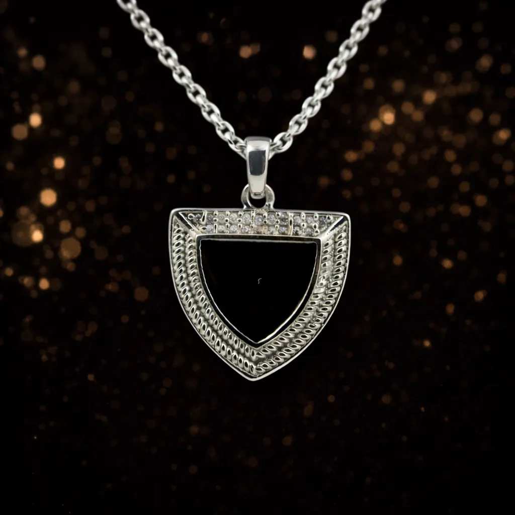 Onyx Crest Shield Pendant S (1).webp