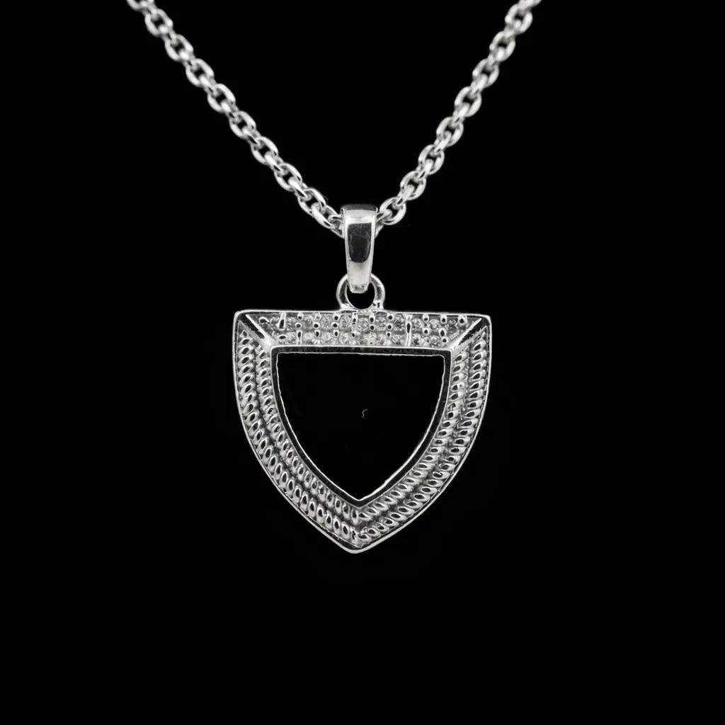 Onyx Crest Shield Pendant S (3).webp